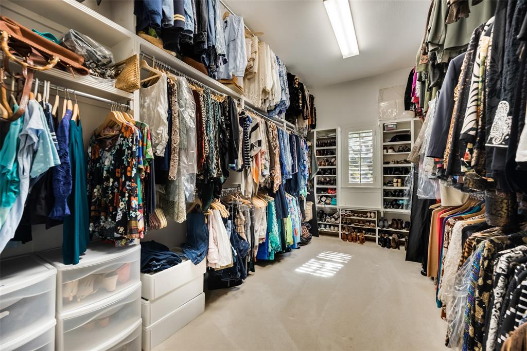 Estates At Wooded Cove - Residential