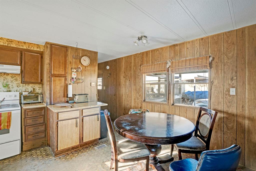 8450 Highway 16