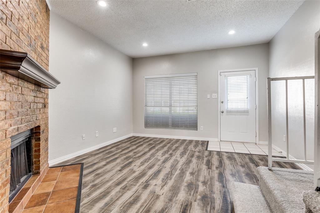 Carriagehouse Village-Victoria Place - Residential