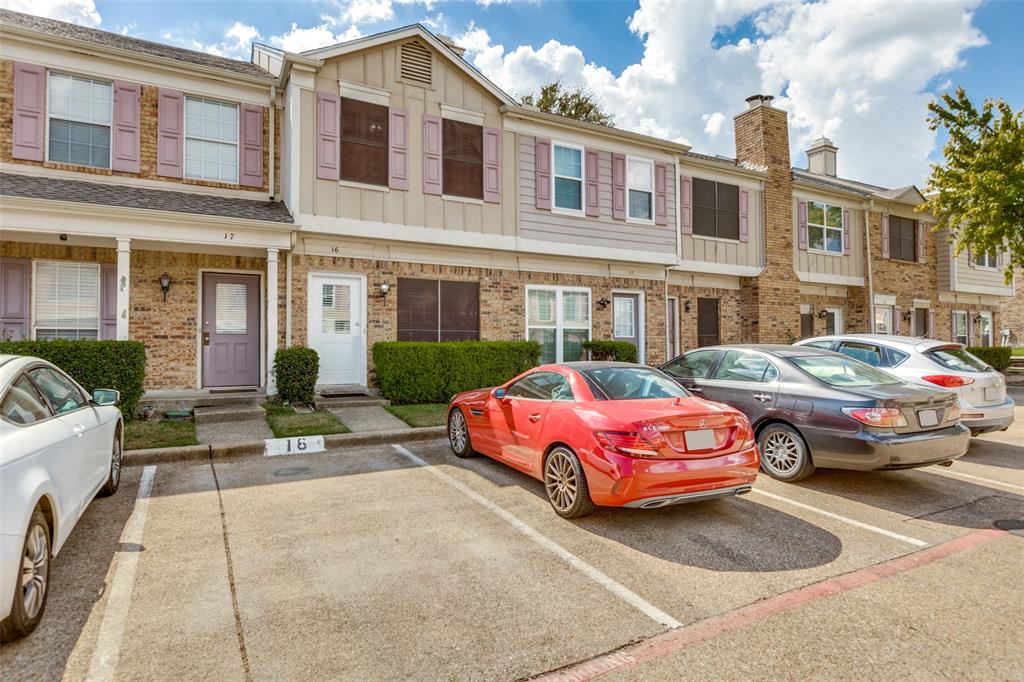 Carriagehouse Village-Victoria Place - Residential