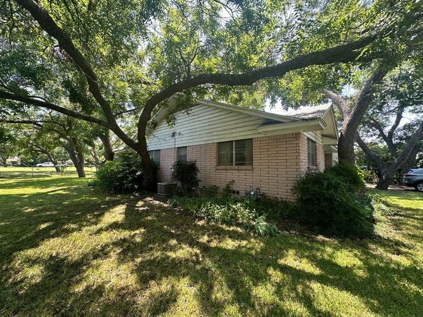 1302 Brittany Lane