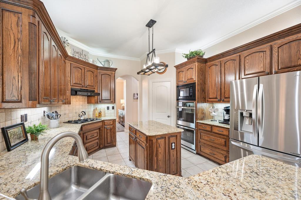 Keller, Texas 76248, United States, 4 Bedrooms Bedrooms, ,4 BathroomsBathrooms,Residential,Pending,40191