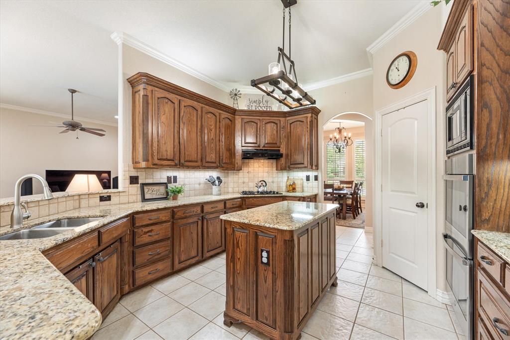 Keller, Texas 76248, United States, 4 Bedrooms Bedrooms, ,4 BathroomsBathrooms,Residential,Pending,40191