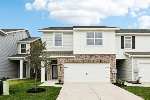 Photo of 924 Penrose Drive, Cedar Hill, TX 75104 (MLS # 21307785)