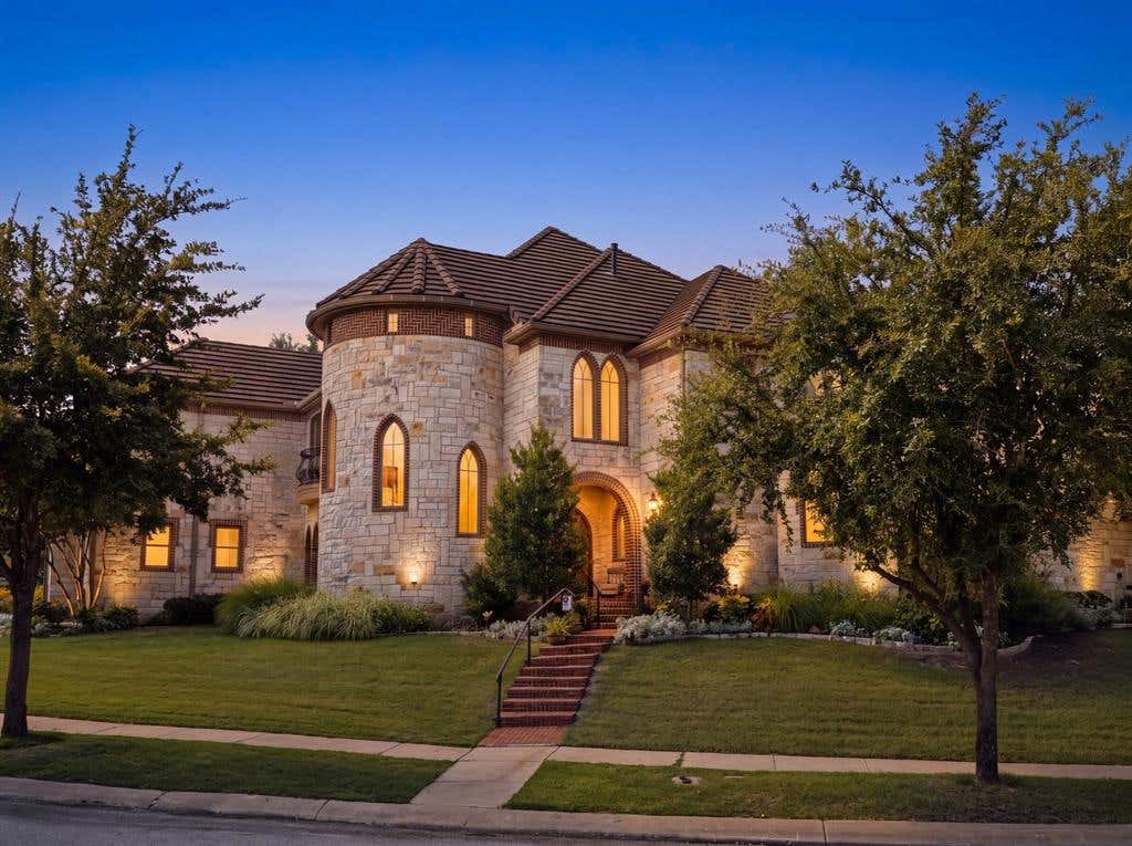Photo of 4601 Byron Circle, Irving, TX 75038 (MLS # 21344788)