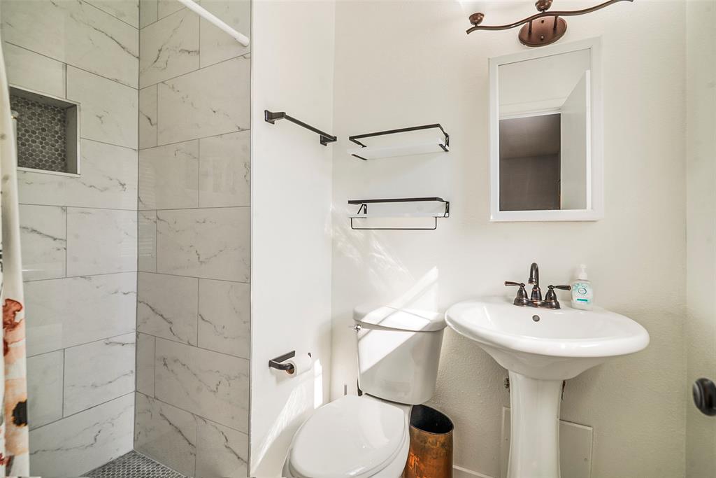 Cloverdale 03 - Residential Lease