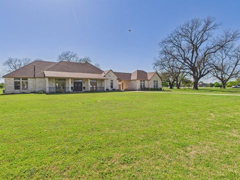 1211 E Scandinavian Court Granbury TX 76048