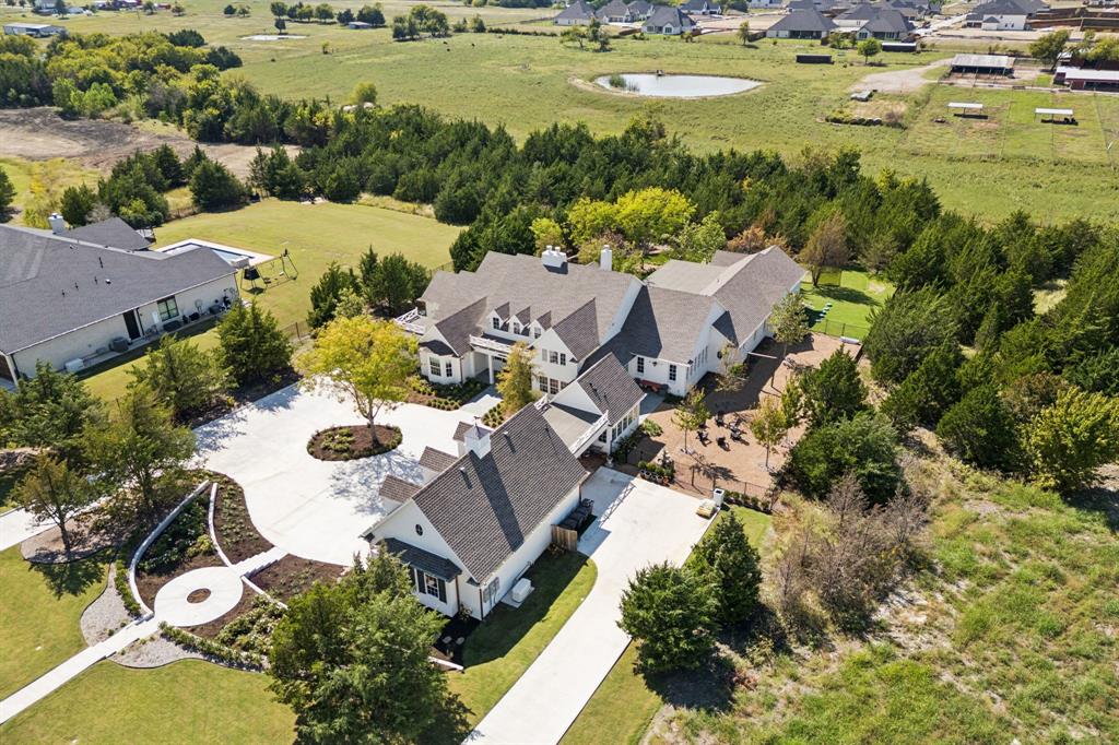 2213 Sanderson Lane