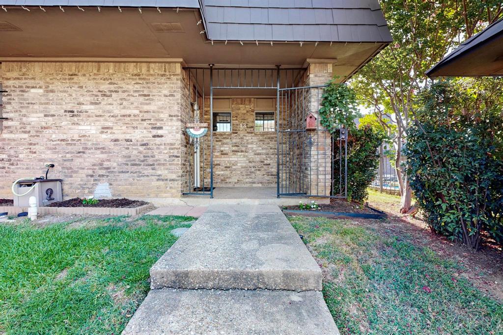 207 E Harwood Road 13