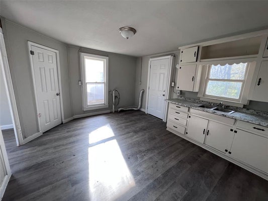 504 LAMAR ST, SULPHUR SPRINGS, TX 75482 - Image 3cf6ef617f8e3bce4ce960c41c5cdcb0/761368708