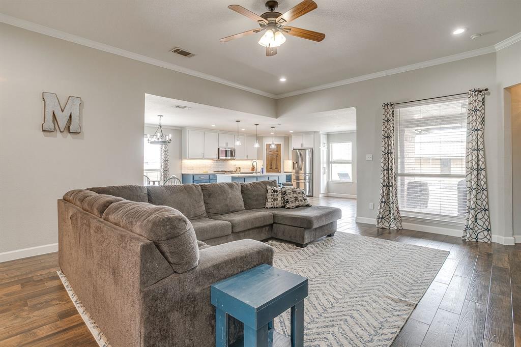 10908 Flores Trail