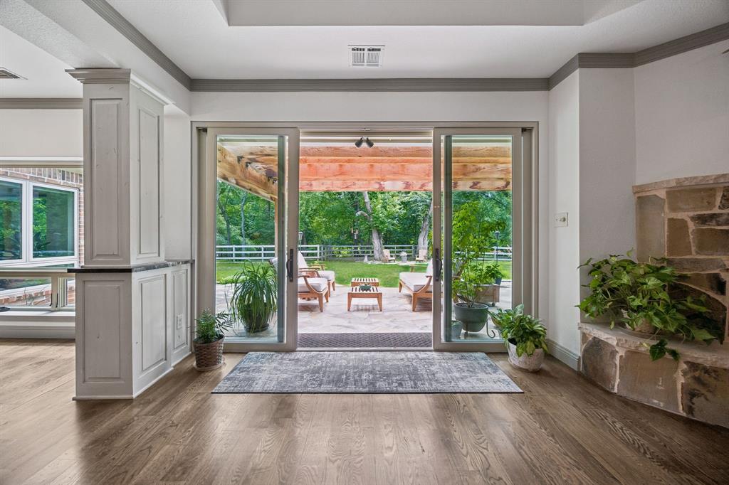 1728 Private Road 5042