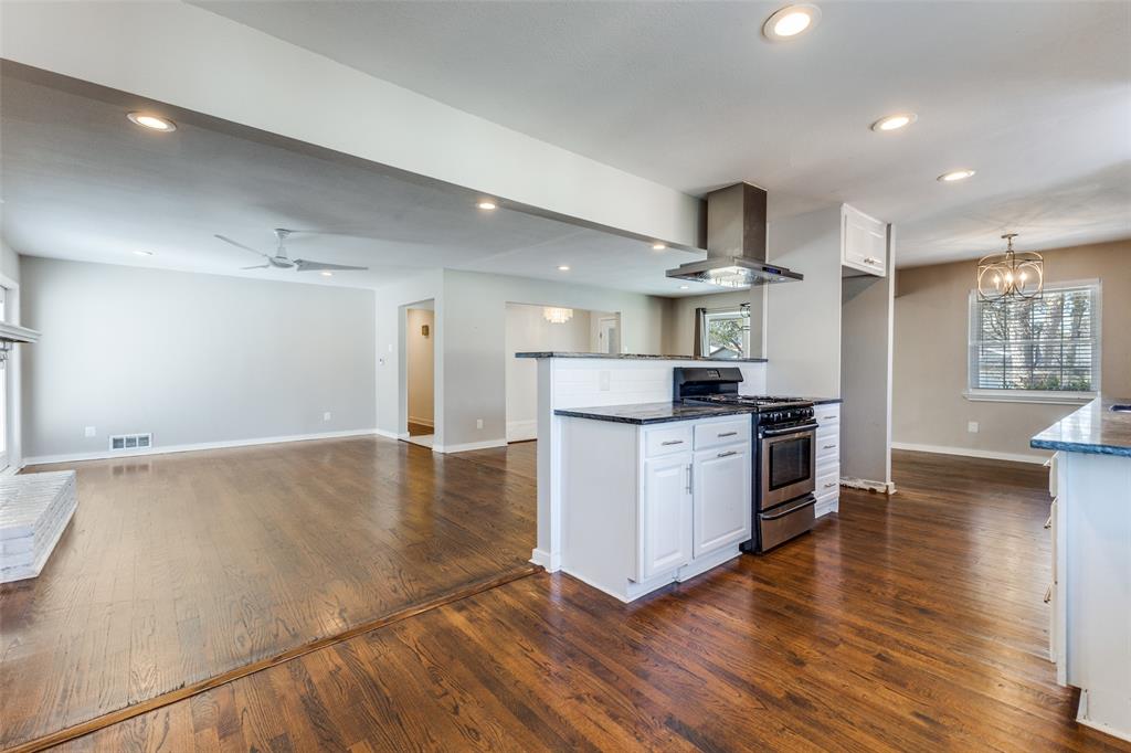 5834 Clendenin Avenue