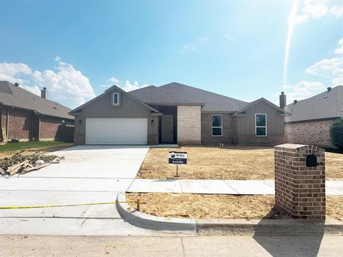 697 Fossil Wood Drive Saginaw TX 76179