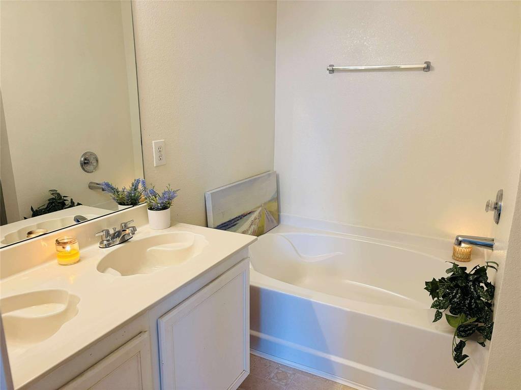 Harriet Creek Ranch Ph 1 - Residential Lease