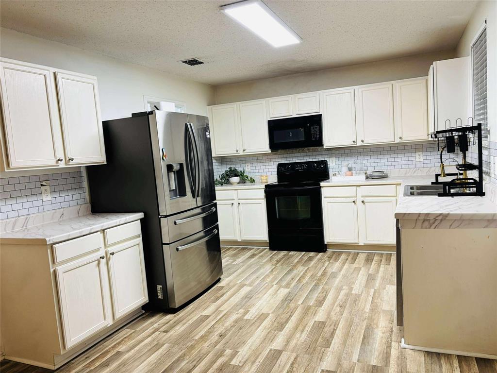 Harriet Creek Ranch Ph 1 - Residential Lease