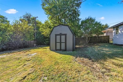 Tiny photo for 4837 Overton Avenue, Fort Worth, TX 76133 (MLS # 21100326)
