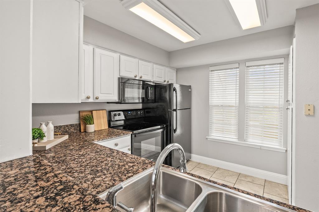 Prestonwood Green Condos - Residential