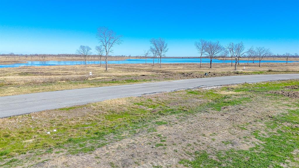 Waterfront Club - Land