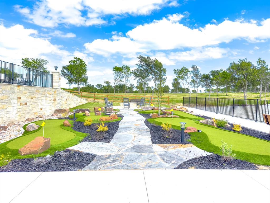 Waterfront Club - Land