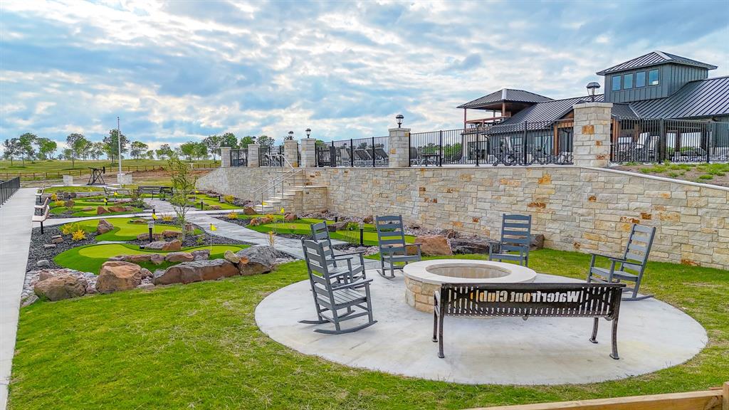 Waterfront Club - Land