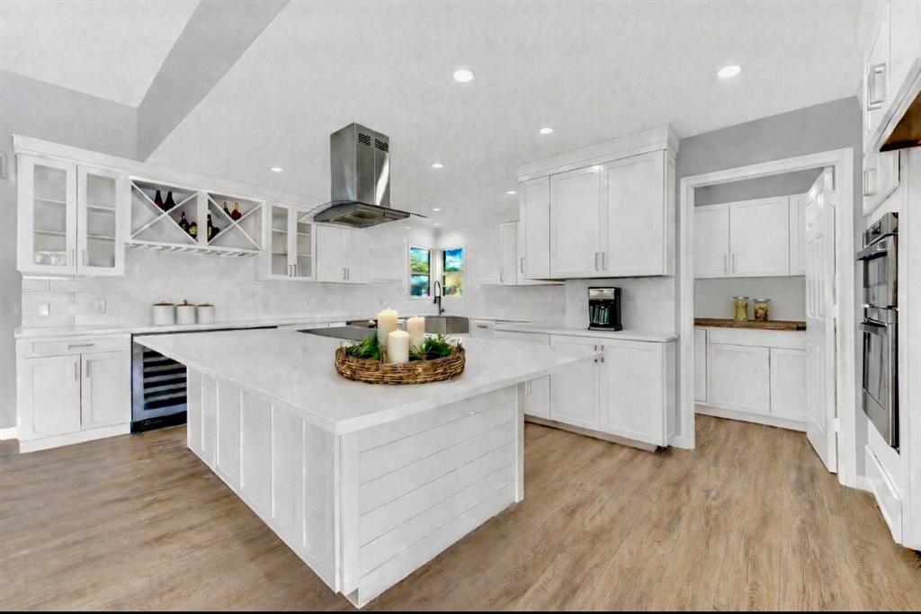 1201 E Oaklawn Drive