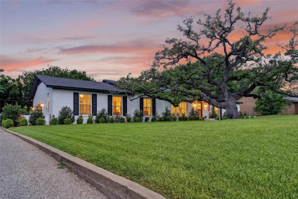 1600 Royal Oaks Drive