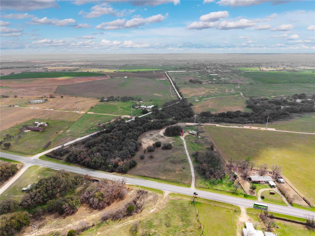 Parkinson, Acres 9.4 - Residential