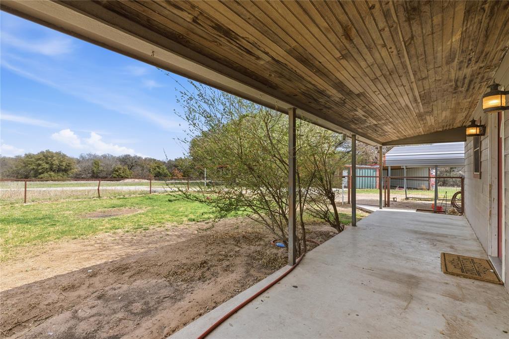 Parkinson, Acres 9.4 - Residential