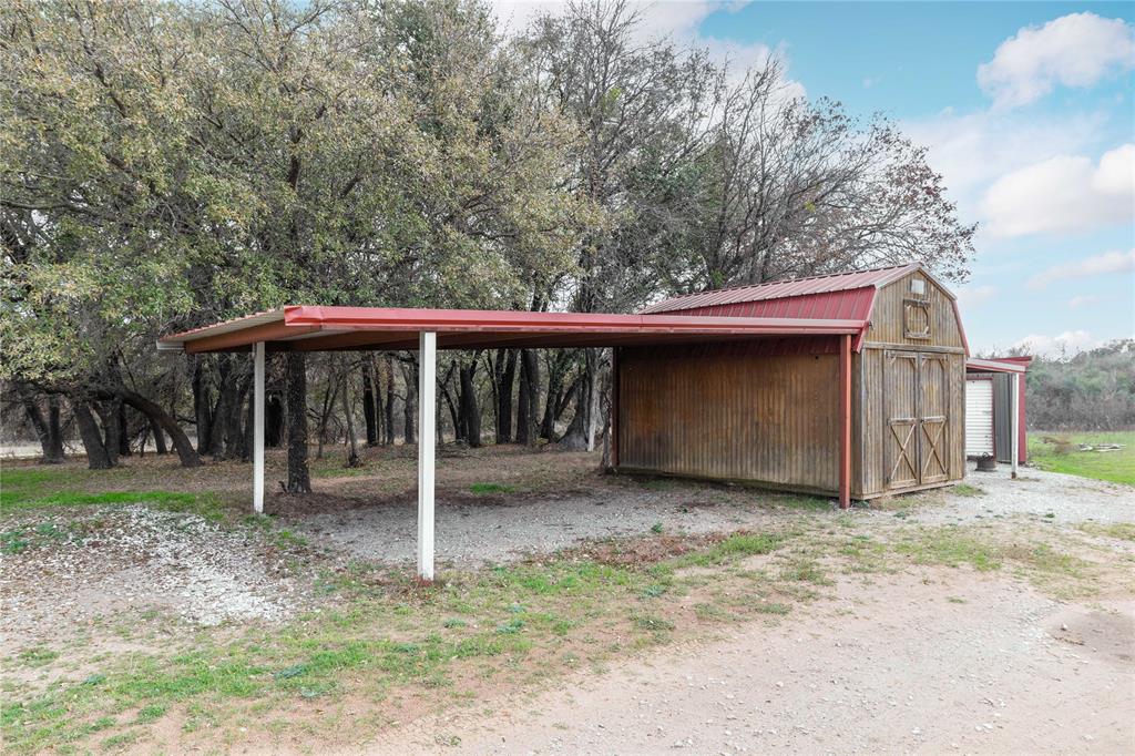 Parkinson, Acres 9.4 - Residential