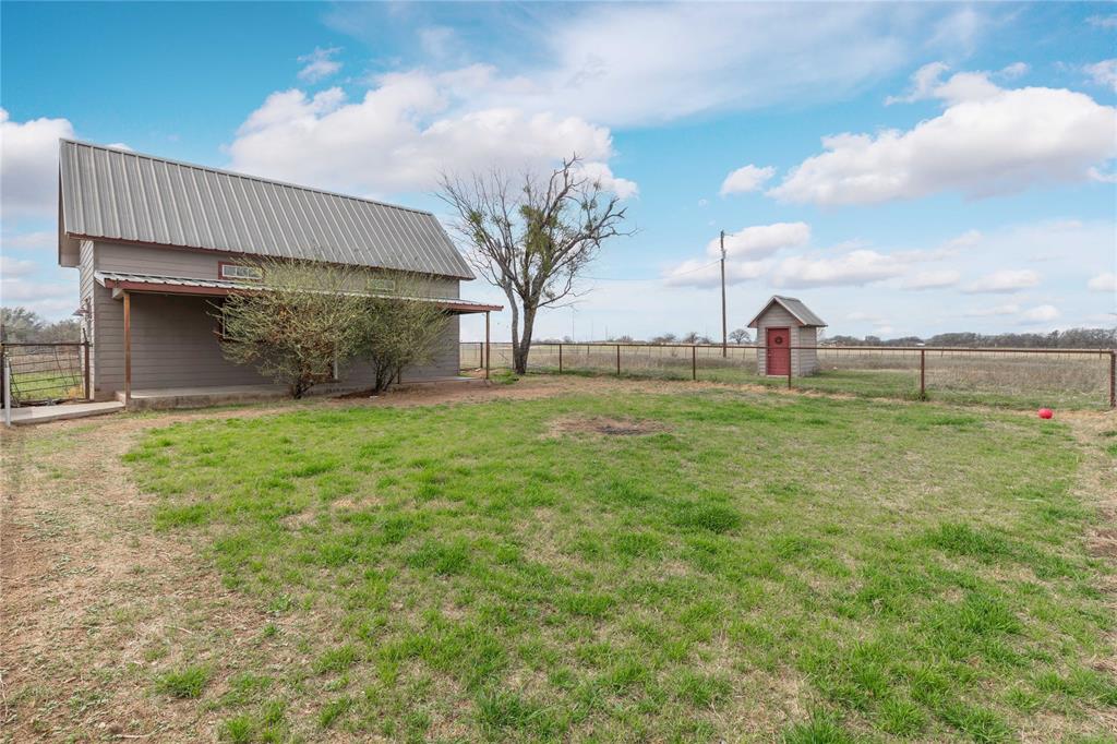 Parkinson, Acres 9.4 - Residential