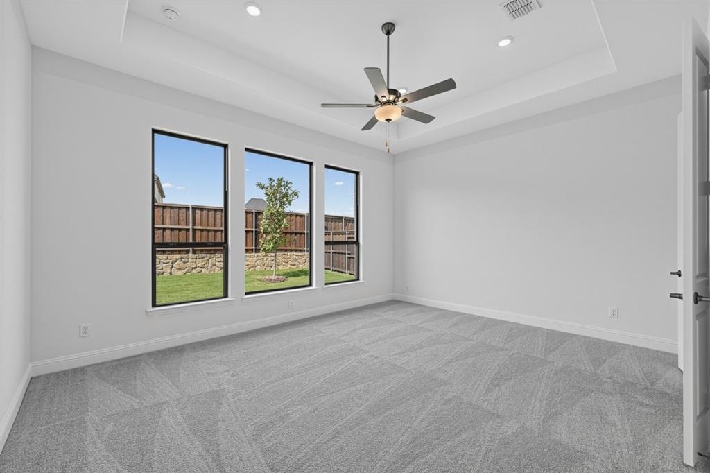 2412 Cottonwood Manor