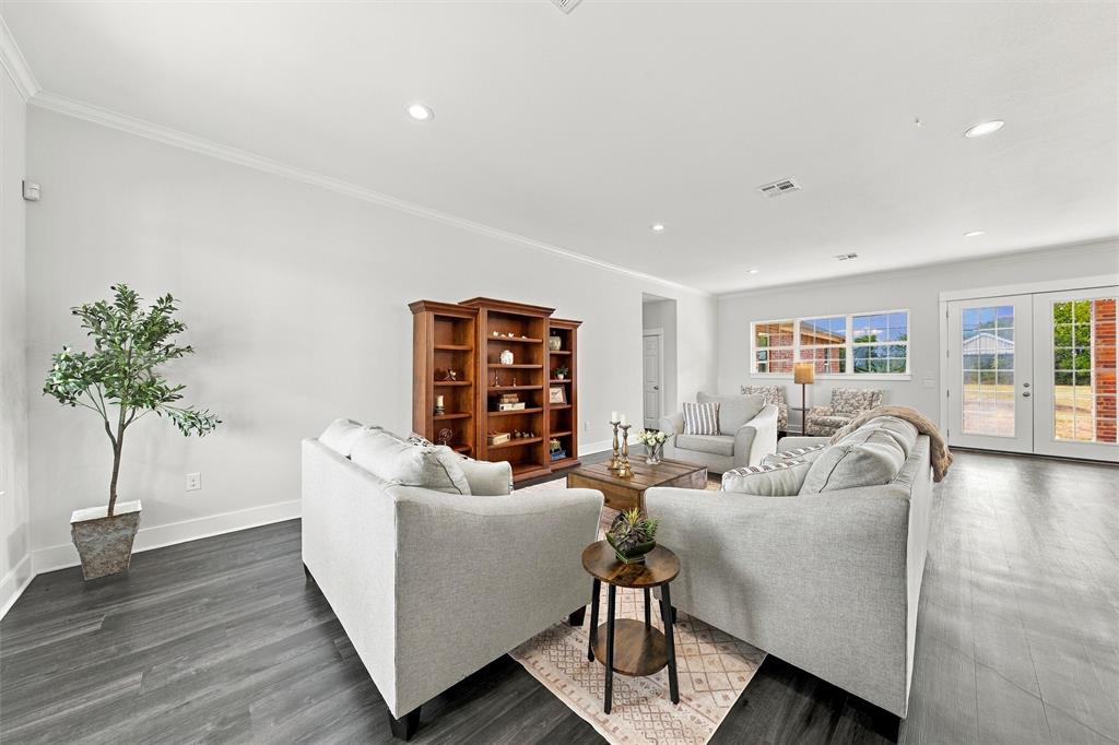 4948 Woodlawn Drive