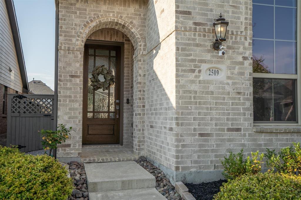 2509 Stella Lane