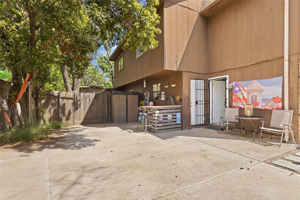 Two Worlds Rev - Residential