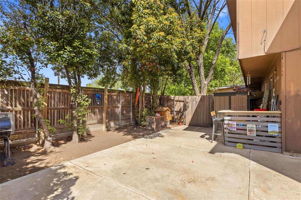 Two Worlds Rev - Residential