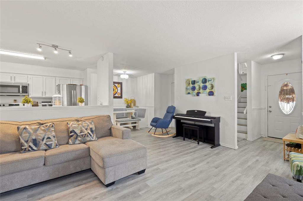 Two Worlds Rev - Residential