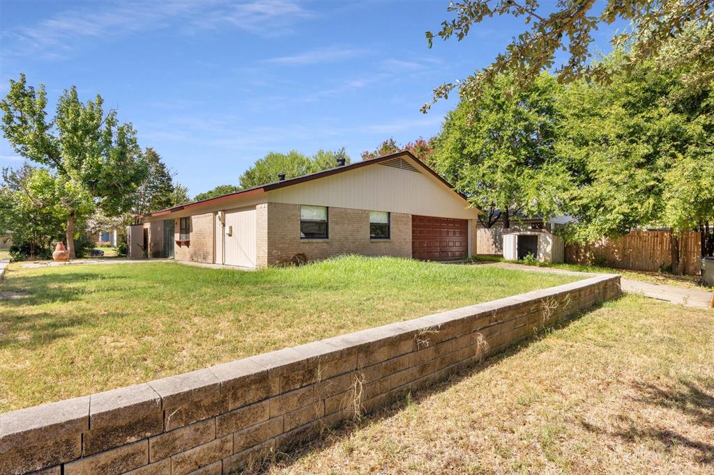 3005 Lemmontree Lane