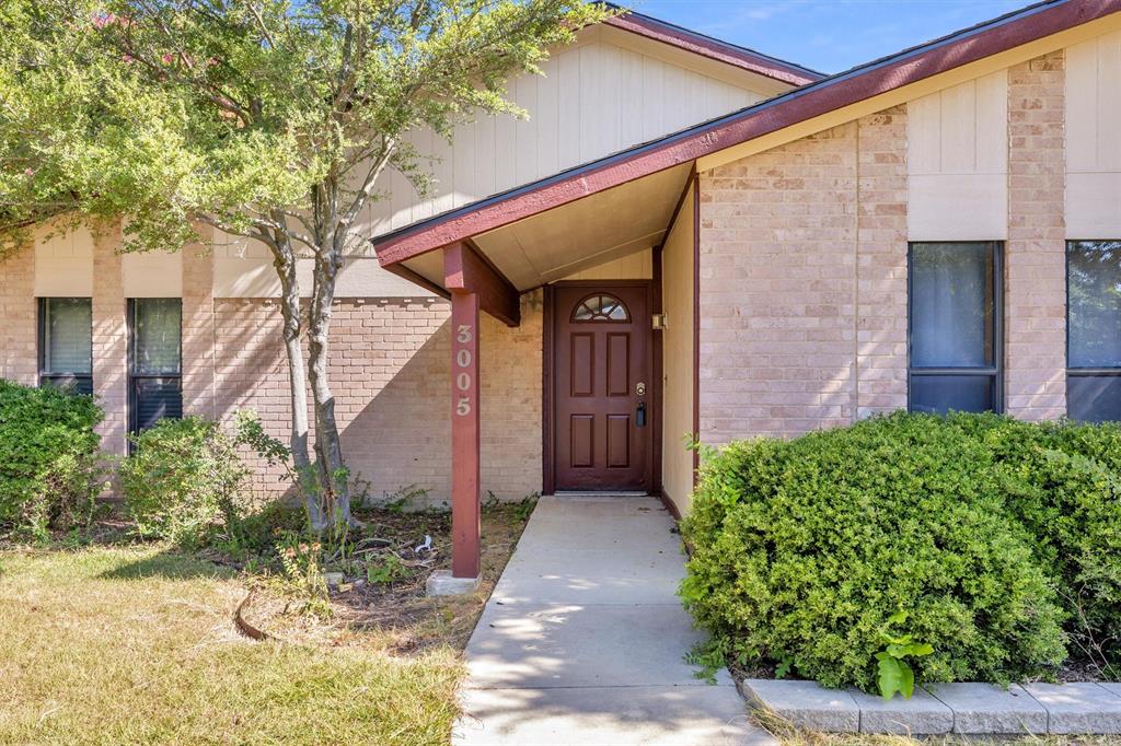 3005 Lemmontree Lane