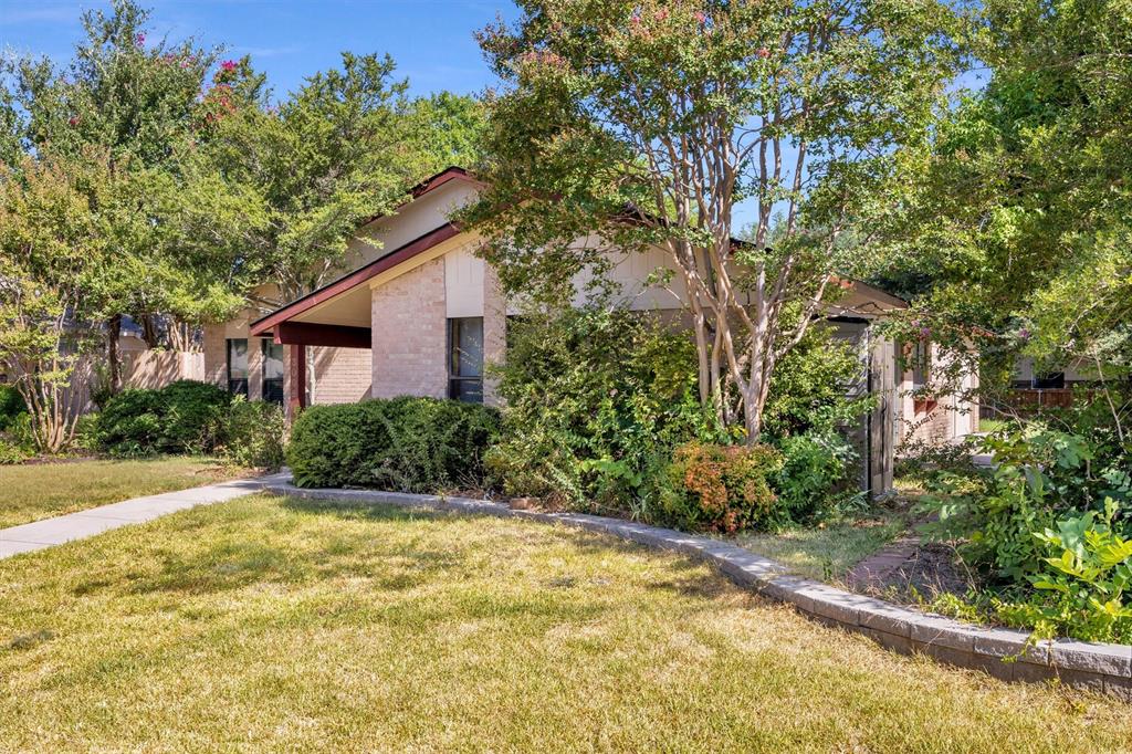3005 Lemmontree Lane