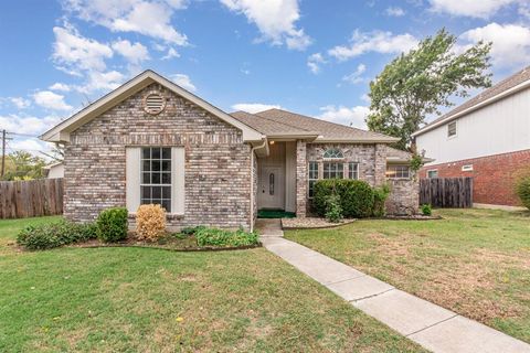 Photo of 4201 Wild Cherry Drive, Carrollton, TX 75010 (MLS # 21096691) Photo of 4201 Wild Cherry Drive, Carrollton, TX 75010 (MLS # 21096691)