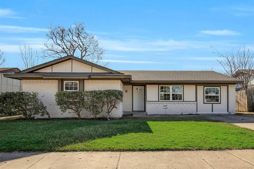 FHA and VA loans are welcome come and see this pretty 3 bed, 1 bath and 1 half bath home.  Partially open floor allows an easy flow among the kitchen, dining and two living areas. It has been recently updated with fresh paint, carpet and luxury vinyl plank. The roof was newly replaced with outside new paint.   It has a Samsung stove, dishwasher and built-in microwave.  I20, 35E, 45, and downtown are easily accessible.  The University of North Texas Dallas Campus, and Paula Quinn College are close. City bus stop is a few blocks away.  OCCUPIED, do not disturb tenants.