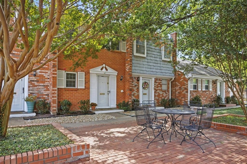 1205 Roaring Springs Road 1205