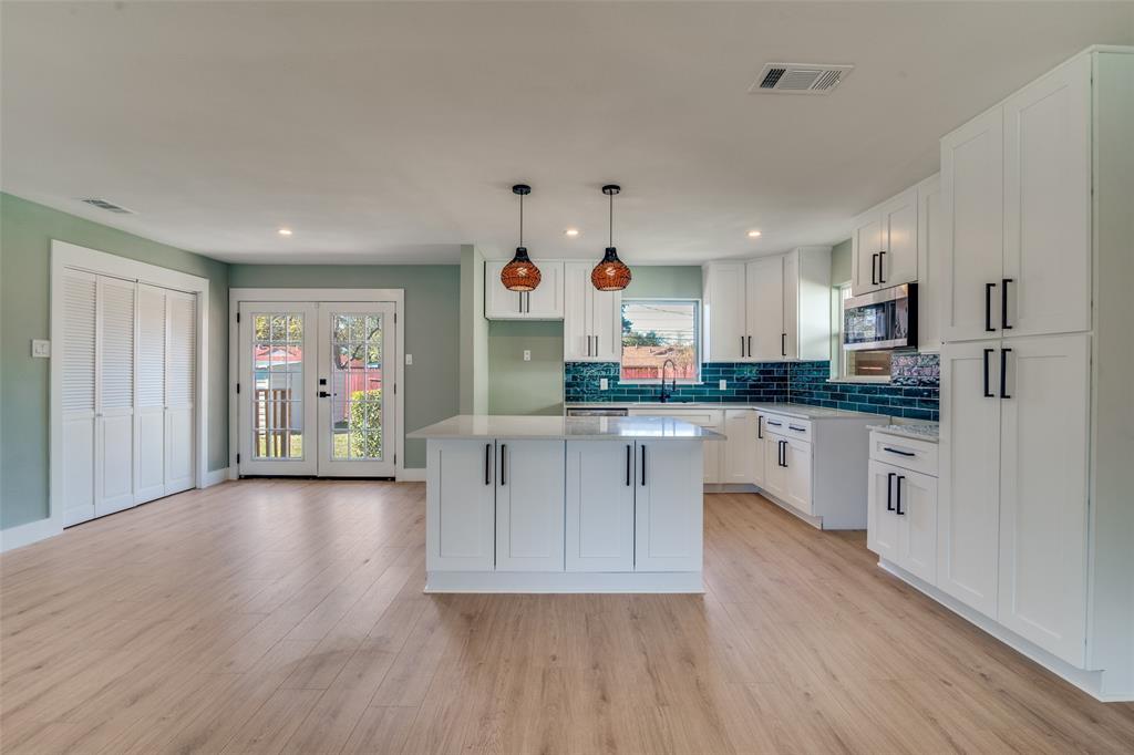 Cloverdale 05 - Residential