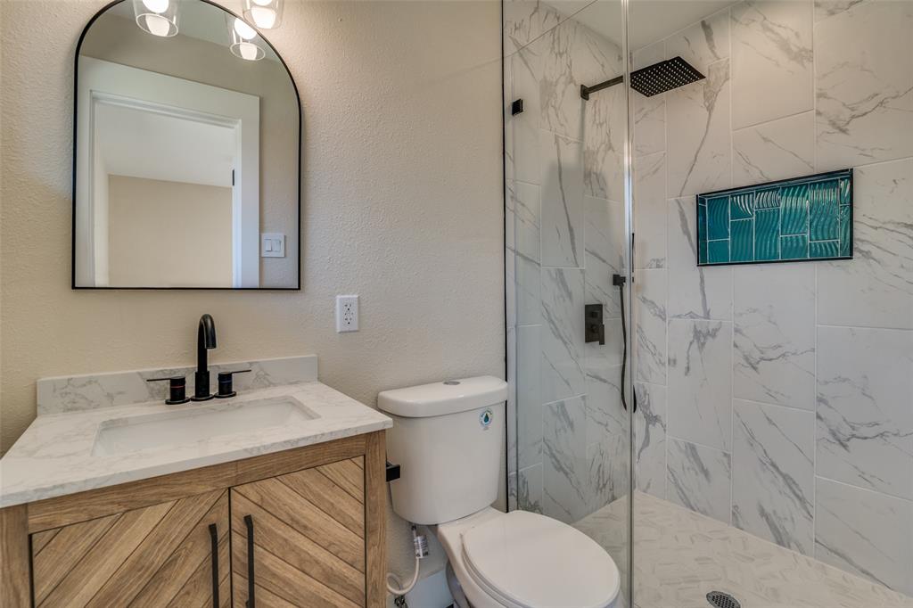 Cloverdale 05 - Residential