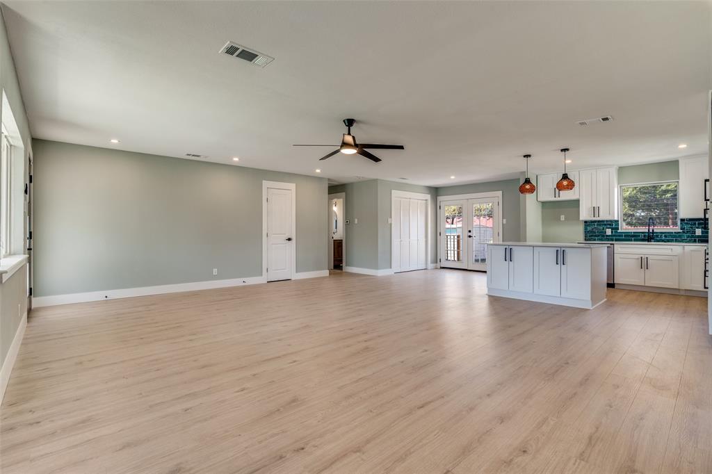 Cloverdale 05 - Residential