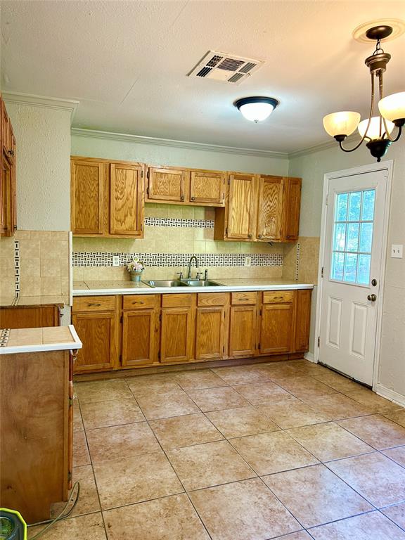 1202 Pin Oak Place