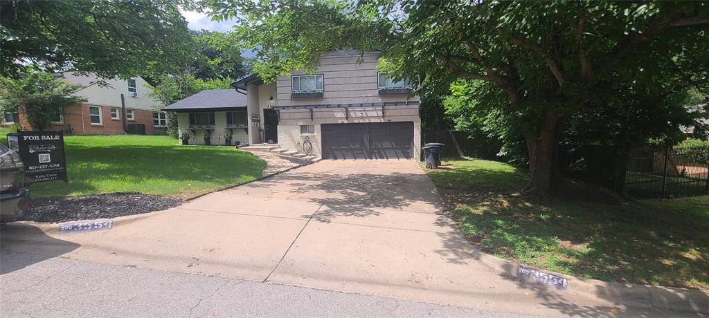 3554 Cromart Court N