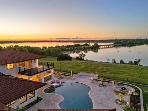 4029 Whiterock Trail Garland TX 75043