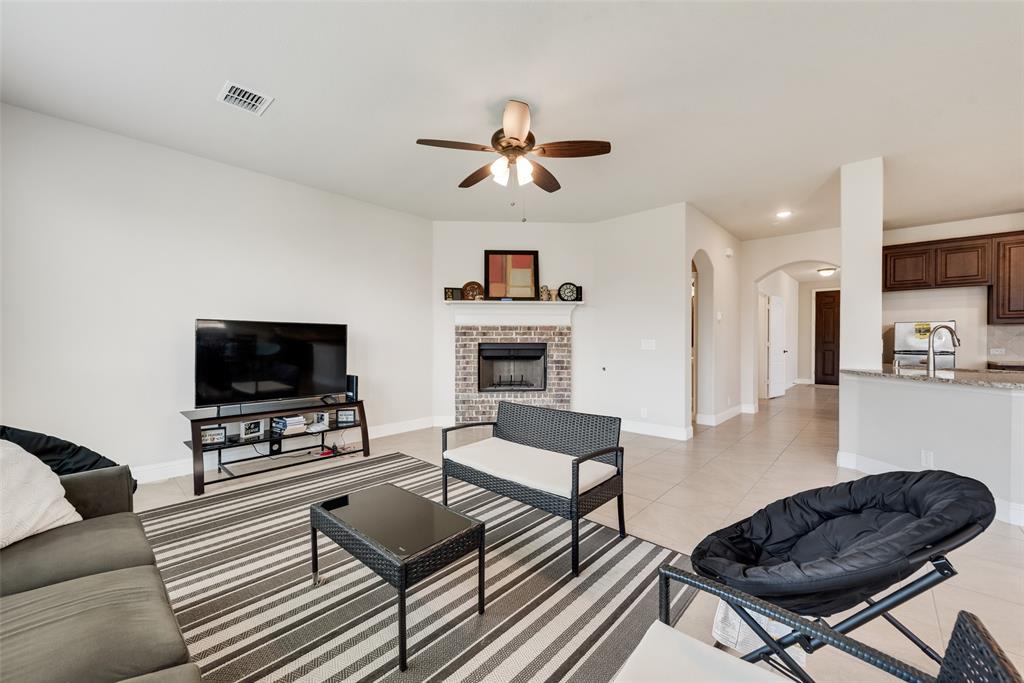 Paloma Crk South Ph 3 D - Residential Lease